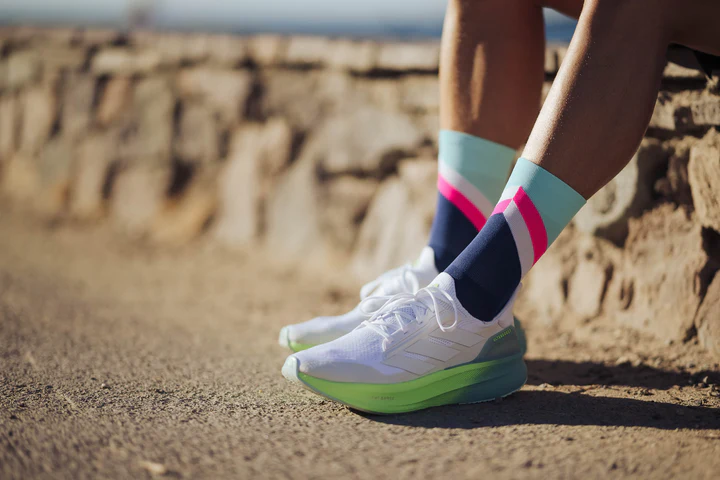 Incylence Unisex's Ultralight High-Cut Running Socks (Apex)