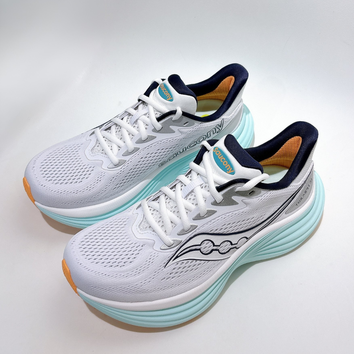 Saucony Women's Triumph 24 Road Running Shoes