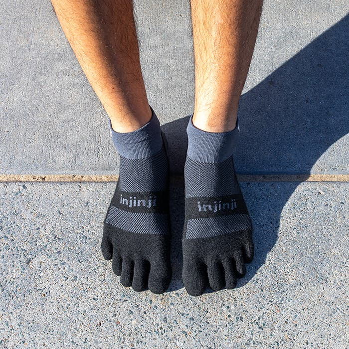 injinji Unisex's Run Midweight Mini‑Crew Socks (203230)