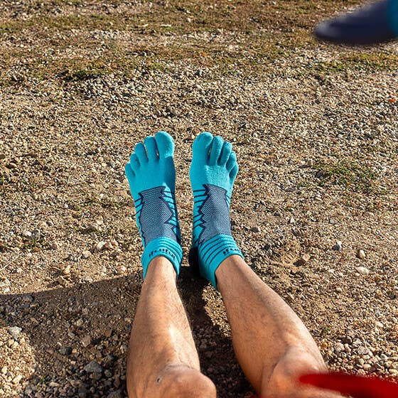 injinji Unisex's Ultra Run Mini‑Crew Socks (401130)
