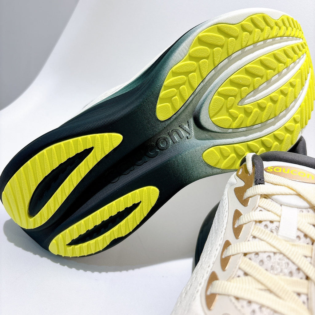 Saucony Unisex's Triumph 24 Road Running Shoes