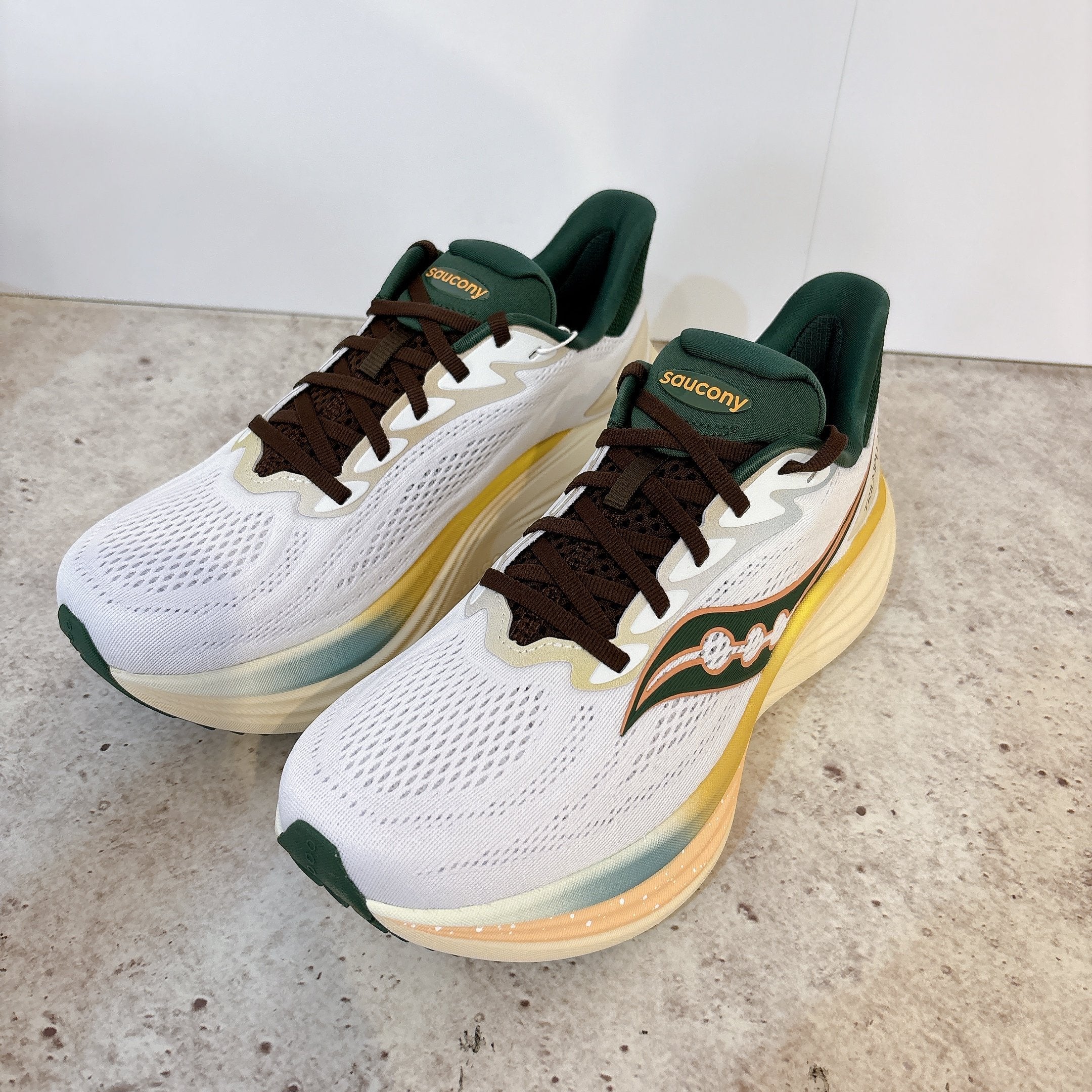 Saucony Unisex's Triumph 24 Road Running Shoes