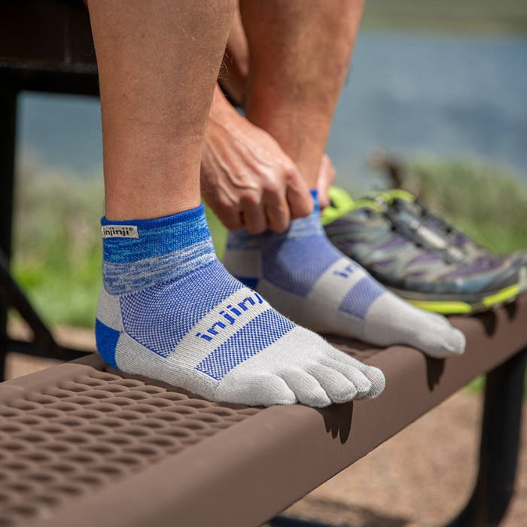 injinji Unisex's Trail Midweight Mini-Crew Socks (213130)