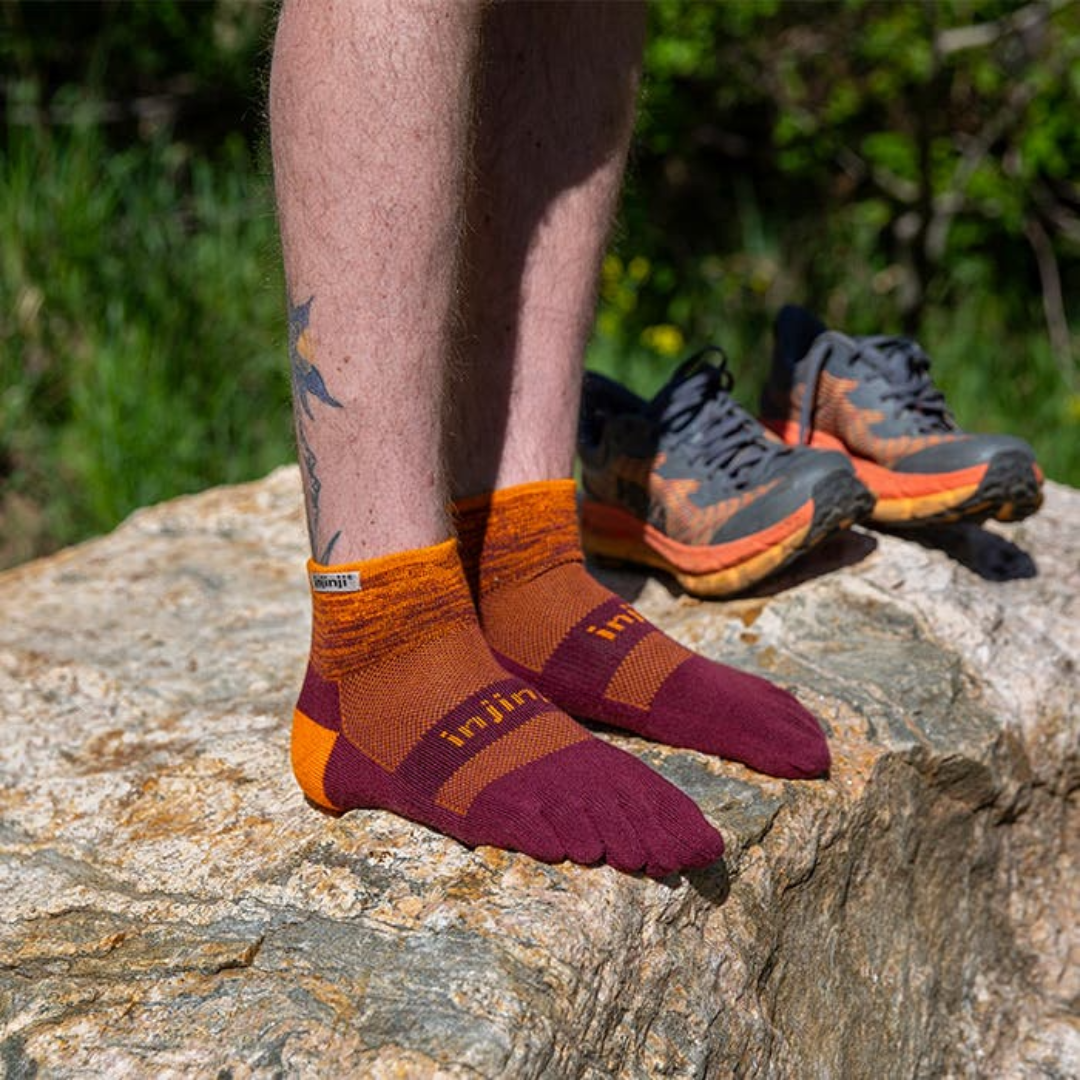 injinji Unisex's Trail Midweight Mini-Crew Socks (213130)