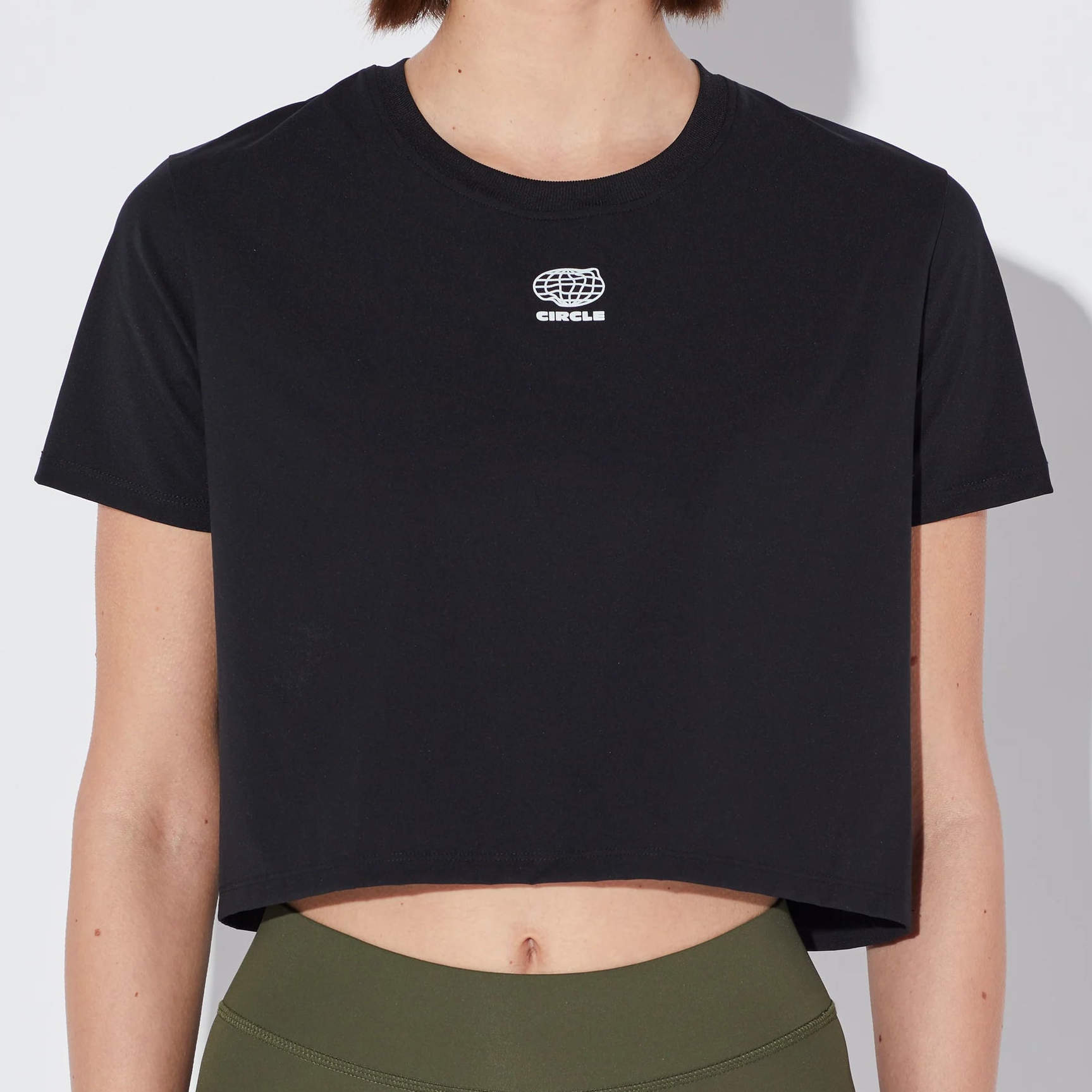 CIRCLE Women's Crop Top Smooth Operator 2.0
