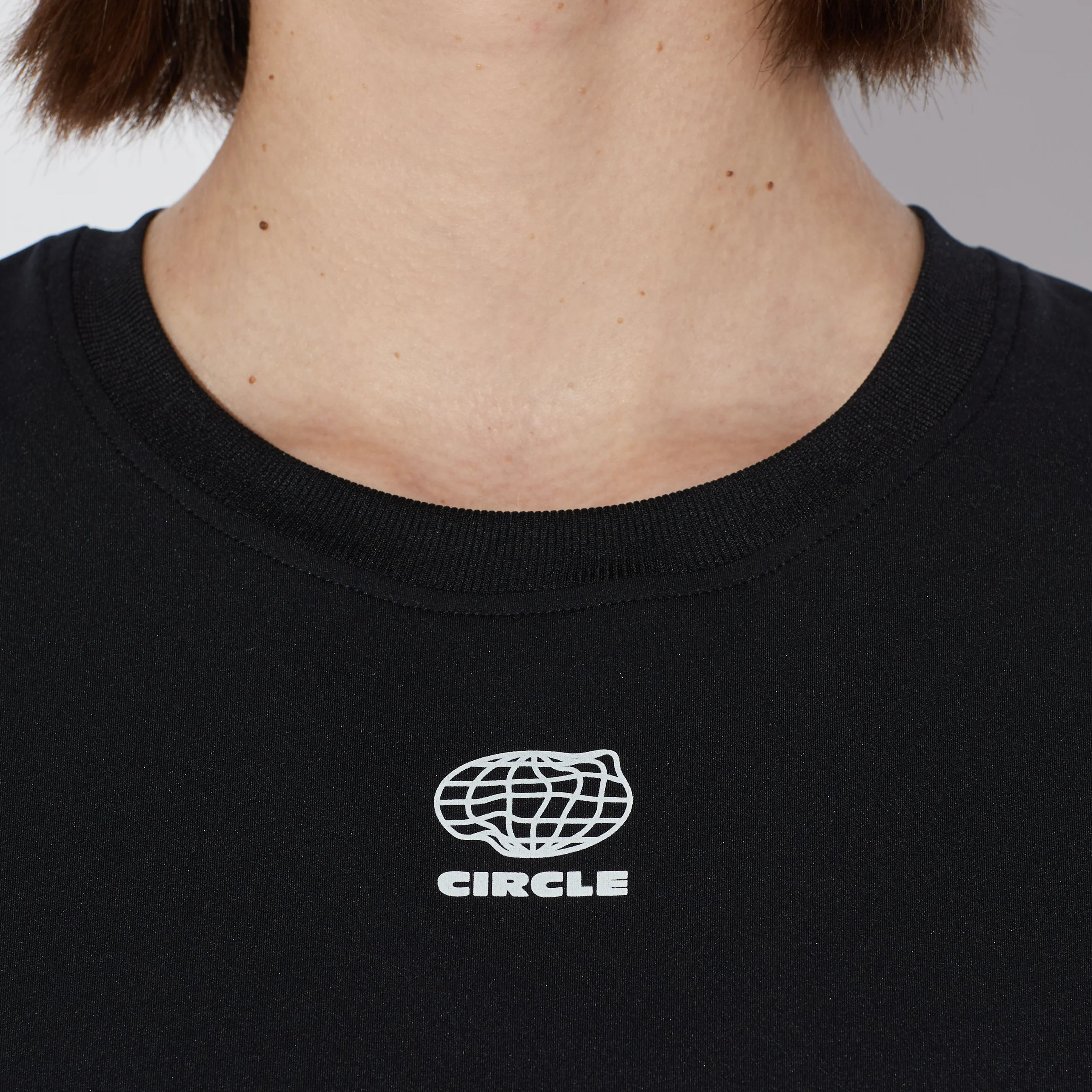 CIRCLE Women's Crop Top Smooth Operator 2.0