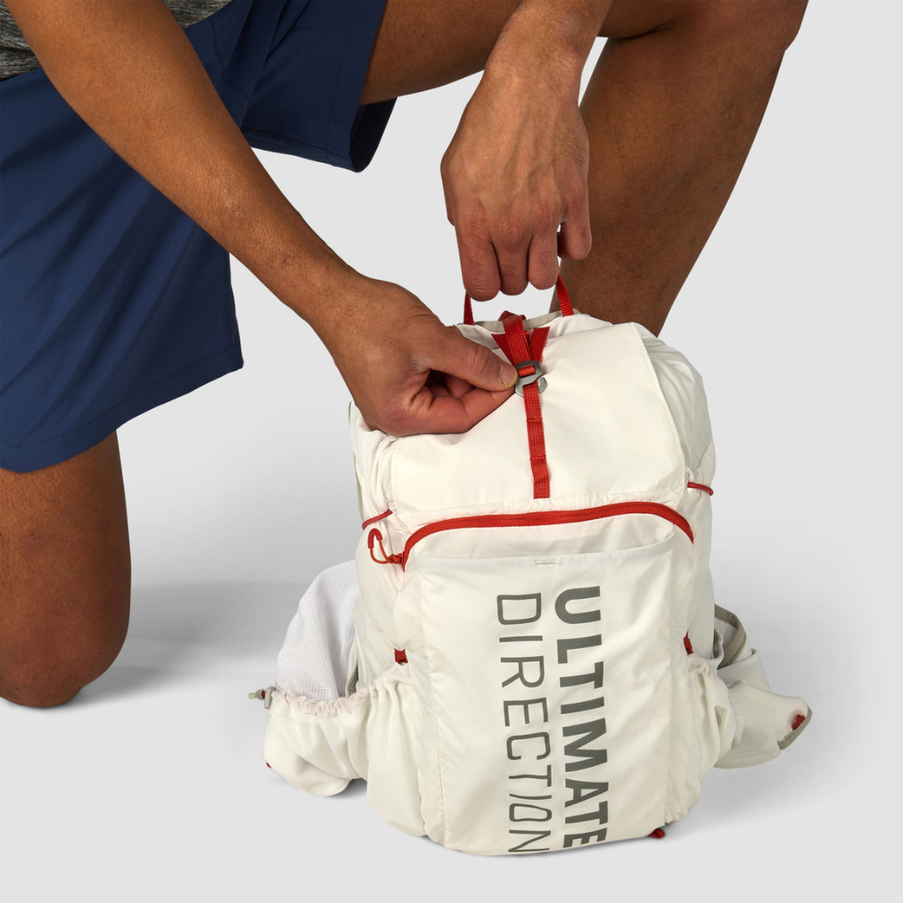Ultimate Direction Unisex's Adventure Vest 17