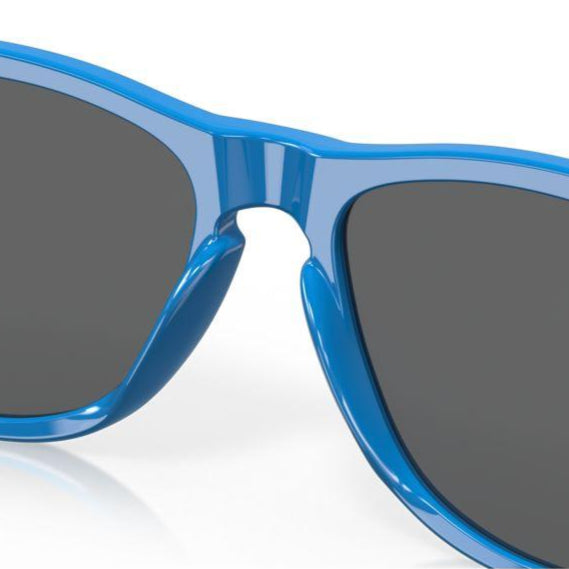 Oakley Frogskins (Low Bridge Fit) Hi Res Polished Sapphire/Prizm Black 0OO9245-9245C9