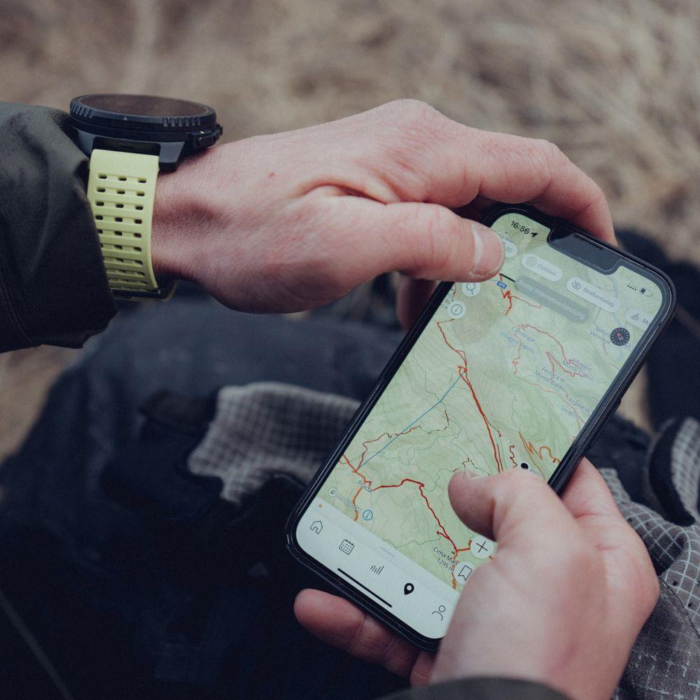 Suunto Vertical Stainless steel Or Titanium Solor GPS Outdoor Watch